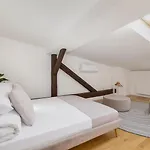 5 Bedroom - Terrace, Jacuzzi, Sauna Apartamento