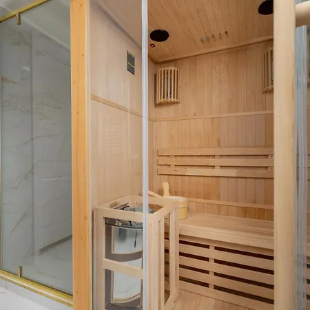 Relaxation Home - 5Br - Sauna - Jacuzzi - Terrace