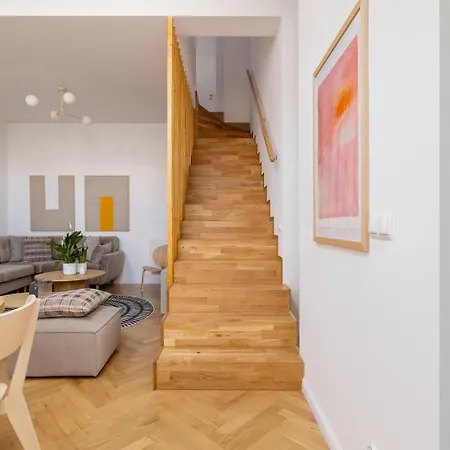 5 Bedroom - Terrace, Jacuzzi, Sauna Appartement
