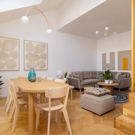 5 Bedroom - Terrace, Jacuzzi, Sauna Appartement Krakau