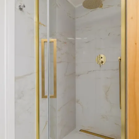 Relaxation Home - 5Br - Sauna - Jacuzzi - Terrace 公寓
