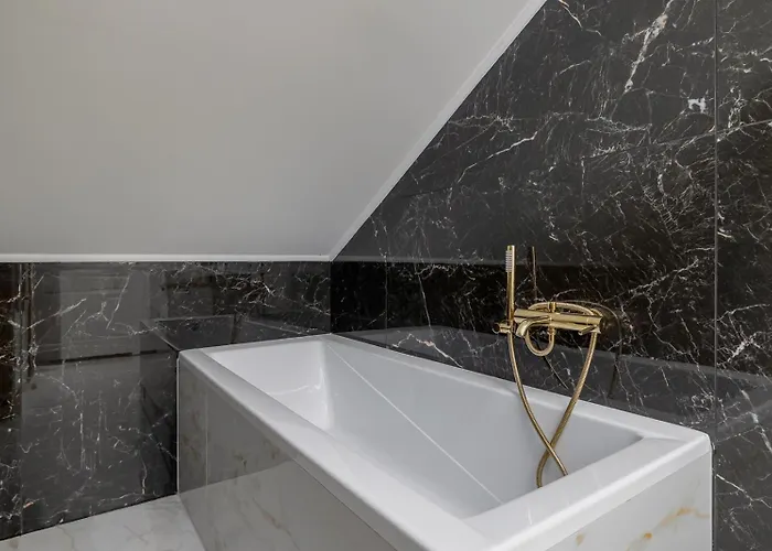 Appartement 5 Bedroom - Terrace, Jacuzzi, Sauna Krakau