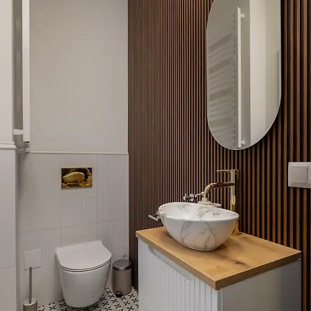 5 Bedroom - Terrace, Jacuzzi, Sauna Apartament