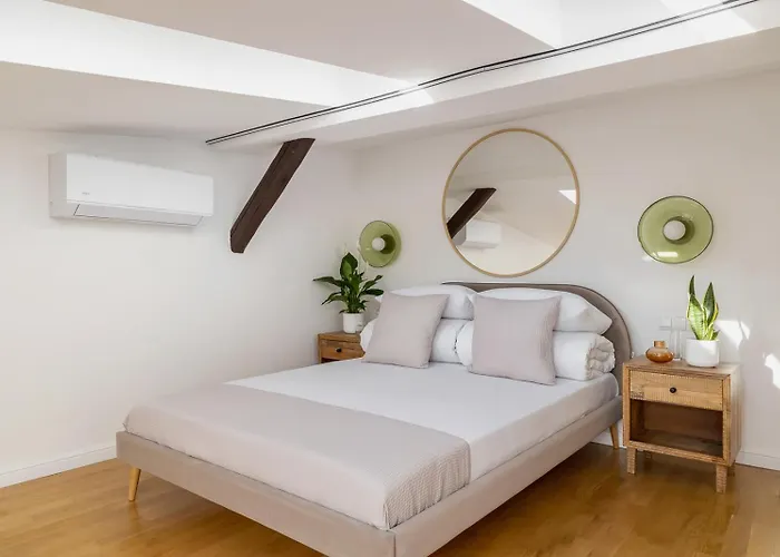 5 Bedroom - Terrace, Jacuzzi, Sauna Apartment Krakow