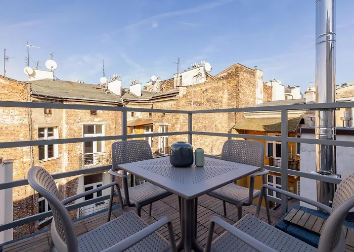 5 Bedroom - Terrace, Jacuzzi, Sauna Apartment *